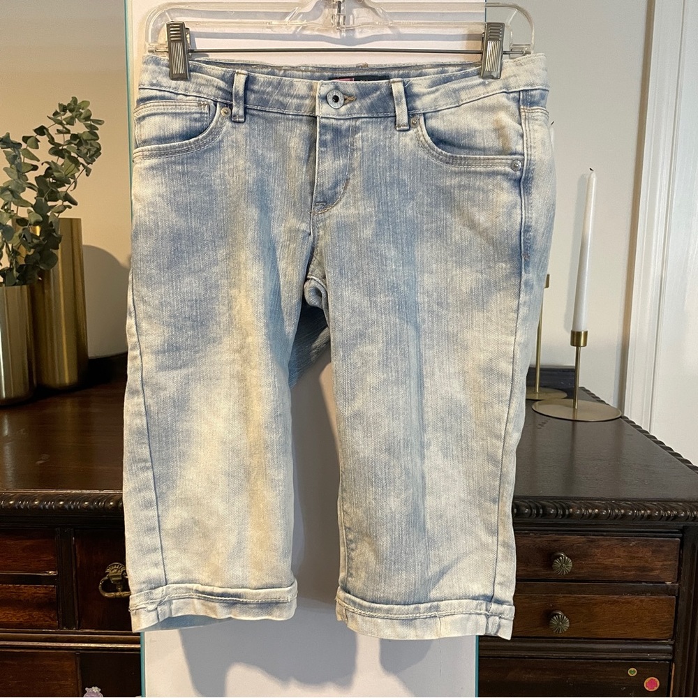 Levi’s girls 16 denim shorts